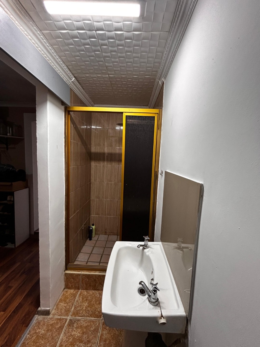 5 Bedroom Property for Sale in Colorado Park Western Cape
